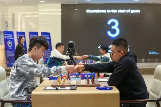 也是在那一刻，苏守道更恨叶长缨，比叶长缨活着的时候还更恨他。